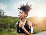 Ça vaut le coup de défaire cette idée reçue : il est possible de manger avant de faire du sport !
