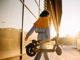 Découvrez comment la trottinette peut sculpter votre fessier !