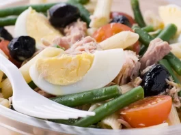 Le tour de main pour réussir son pique-nique avec des pâtes niçoises