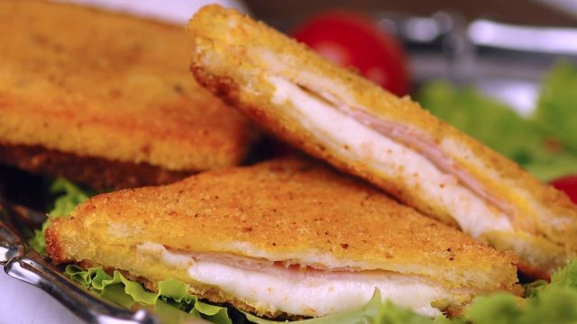 Mozzarella au four en carrozza : découvrez notre version légère et appétissante en seulement 20 minutes !