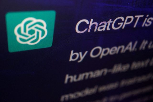 On a demandé à ChatGPT : Comment les villes intelligentes peuvent-elles aider à résoudre les problèmes environnementaux ? Découvrez notre enquête exclusive auprès d'un expert en IA !
