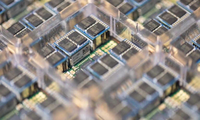 Elon Musk révèle une application incroyable de l’AI8 de Tesla, vraiment hors du commun.