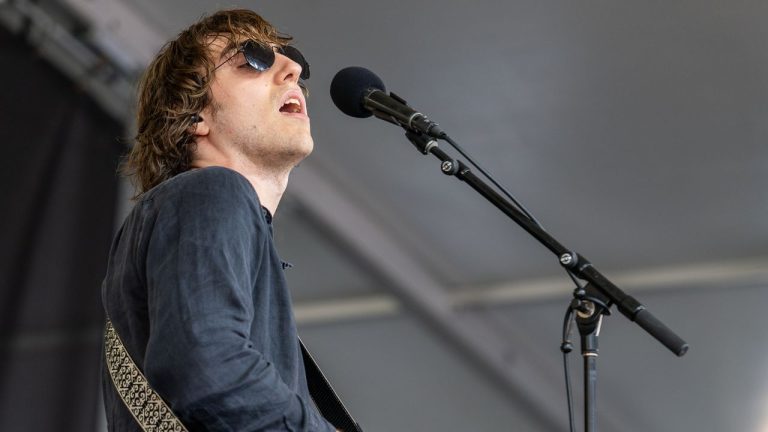 Nouveaux vinyles exclusifs Rough Trade : Geese, Turnstile, Oklou et bien d’autres à ne pas manquer