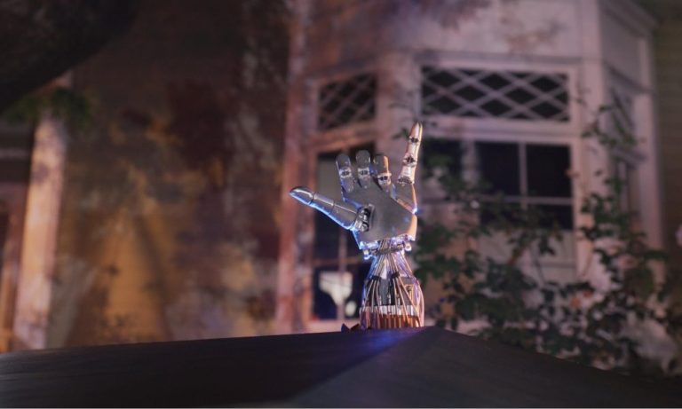 Elon Musk révèle une vérité surprenante sur les démonstrations de la main d’Optimus, promettant l’avenir de l’IA.