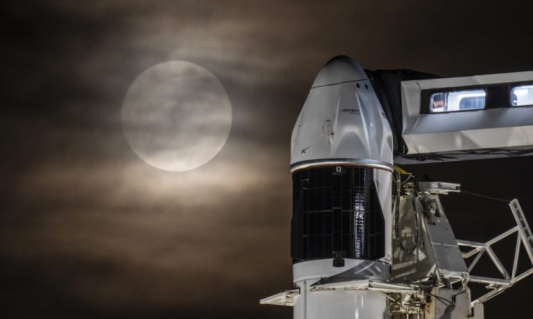 SpaceX annonce son IPO tant attendu : une révolution spatiale à portée de main.